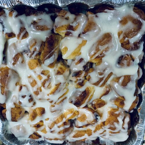Cinnamon Roll Peach Cobbler